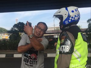 Video: Tonton! Pelanggar Ganjil-Genap Ngamuk ke Polisi