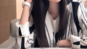  Jolie mengatakan semua barang yang dibelanjakannya bukan berasal dari kantong orang tuanya. Foto: instagram.com/jolienguyennofficial