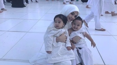 So Sweet! Kedekatan Syahrini dengan 2 Keponakan Kesayangannya
