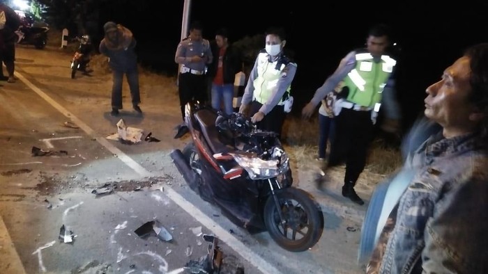 Ngebut Lalu Tabrak Pantat Truk, 3 Bikers di Ngawi Tewas