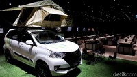 Mobil yang menjadi kompetitor kuat Mitsubishi Xpander itu juga bisa buat berkemah lho. Seperti diperlihatkan Toyota di lantai Gaikindo Indonesia International Auto Show (GIIAS) 2018, ICE BSD, Tangerang, Sabtu (4/8/2018). Di sana Avanza sengaja dibuat menyerupai tempat kemah.