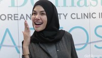 Perjalanan berliku memang selalu dialami oleh Nikita Mirzani sepanjang kariernya. Foto: Ismail/detikHOT