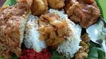 Biar Akhir Pekan Makin Semangat, Yuk, Sarapan Nasi Jamblang!