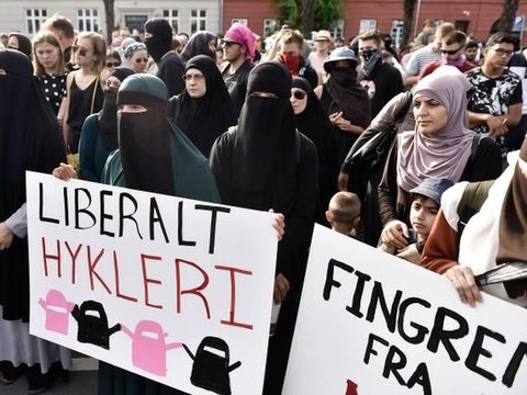 Wanita Ini Didenda Rp 22 Juta Karena Pakai Cadar di Denmark