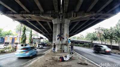 73 Seniman Dikerahkan untuk Beautifikasi Mural Tiang Tol Rawamangun