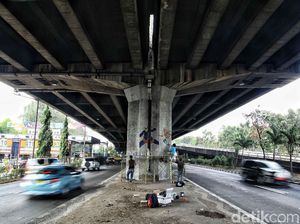 Akibat banjir Hindari Gerbang Tol Rawamangun dan Tol Cempaka Putih Ditutup