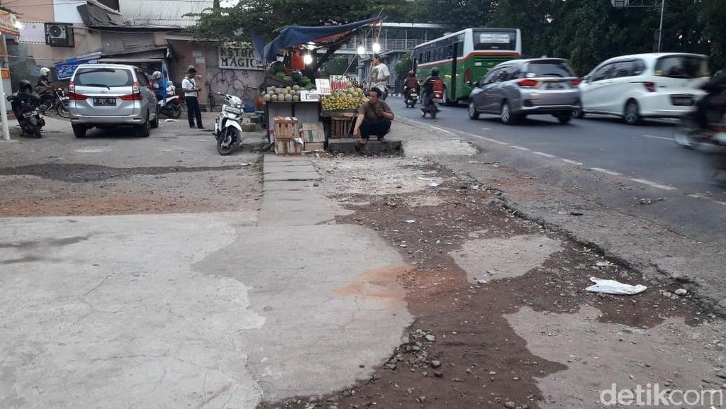 Tawuran di Pasar Rebo, 1 Orang Tewas Tawuran di Pasar Rebo, 1 Orang Tewas