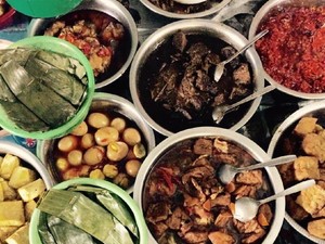 5 Kuliner Paling Diburu Saat Berkunjung ke Cirebon Versi Sandiaga Uno