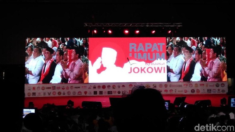 Jokowi ke Relawan: Di Sana Militan, di Sini Harus Lebih Militan Jokowi ke Relawan: Di Sana Militan, di Sini Harus Lebih Militan