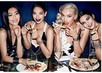 Seperti Ini Tampilan 6 Selebriti Hollywood Saat Makan Pizza