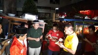 Malam ini sekjen-sekjen parpol koalisi Jokowi akan membahas tim kampanye. Terpantau para sekjen sudah mulai datang sejak pukul 18.15 WIB. (Faiq Hidayat/detikcom).