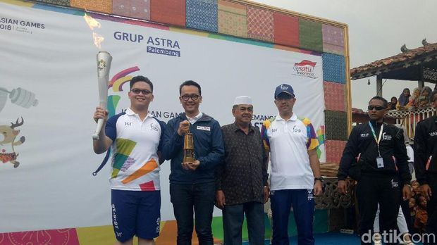 Di Palembang, Kirab Obor Asian Lintasi Sungai Musi dan Destinasi Wisata