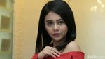Merah Merona Jenita Janet Pamer Pundak