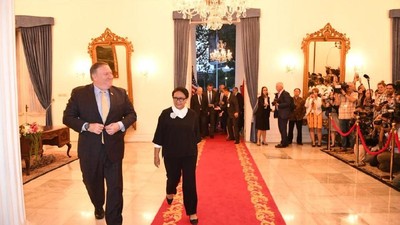 Momen Pertemuan Retno dan Menlu AS Mike Pompeo di Jakarta