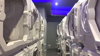 Untuk penumpang pesawat yang memiliki jam penerbangan terlalu malam atau dinihari kini tak perlu khawatir. Pasalnya penumpang bisa beristirahat sambil menunggu jam keberangkatan di hotel kapsul di terminal 3 domestik Bandara Internasional Soekarno-Hatta. Istimewa/Dok. Angkasa Pura 2.