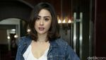 Lagi Hamil, Selvi Kitty Makin Cantik