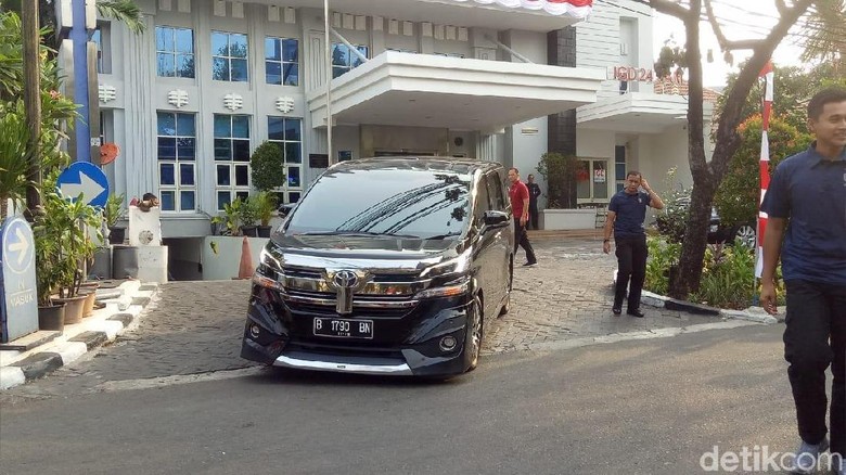 1,5 Jam Jenguk Cucu, Iriana Tinggalkan RS 1,5 Jam Jenguk Cucu, Iriana Tinggalkan RS