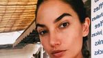 Gaya Seksi Model Lily Aldridge Saat Makan Gelato hingga Pizza