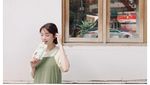 Begini Gaya Si Cantik Jung So-min Saat Cicip The Halal Guys Hingga Es Krim