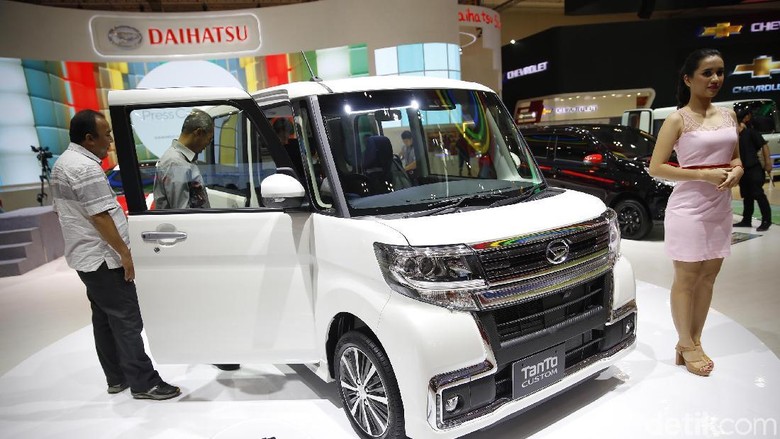 Daihatsu Tanto Custom di GIIAS 2018 (Foto: Rachman) Daihatsu Tanto Custom di GIIAS 2018 (Foto: Rachman)