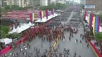 Tampak pasukan National Guard Venezuela langsung lari mengevakuasi Maduro dan pejabat lainnya (Foto: VENEZUELAN GOVERNMENT TV/Handout via REUTERS TV)