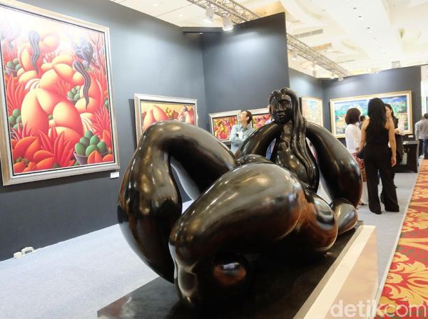 Jalan-jalan ke Mall Sambil Lihat Karya di Art Jakarta 2018