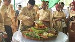 Serunya Momen Alex Noerdin Saat Belanja Cabai hingga Jadi Barista Dadakan