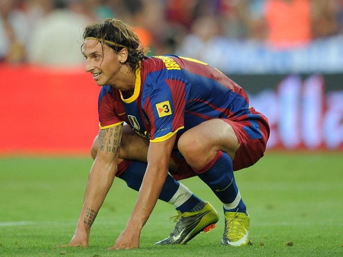 BARCELONA, SPAIN - AUGUST 25:  Zlatan Ibrahimovic of Barcelona gets up during the Joan Gamper Trophy match between Barcelona and AC Milan at Camp Nou stadium on August 25, 2010 in Barcelona, Spain.  (Photo by Denis Doyle/Getty Images)