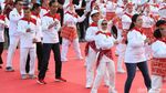 Kompaknya Peserta Senam Poco-poco Demi Pecahkan Rekor Dunia