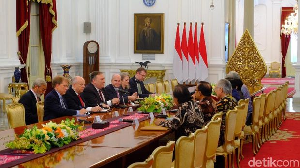 Jokowi Bertemu Menlu AS Mike Pompeo di Istana