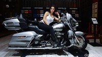 Harley-Davidson CVOTM Ultra Limited dibanderol dengan harga Rp 1.808.000.000.