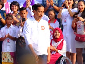 Arahan Jokowi ke Relawan Berimbas Desakan Minta Maaf