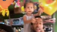 John Legend dan Chrissy Teigen tengah berlibur di Bali. Dok. Instagram/chrissyteigen