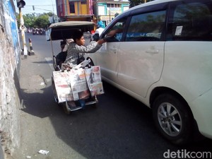 Kaki Arif Boleh Lumpuh, Tapi Tidak Pada Semangat Hidupnya