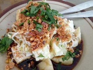 Enak dan Murah! Sarapan Kupat Tahu Magelang yang Gurih Segar