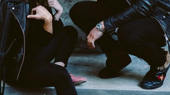 Belum lama ini, YouTuber Logan Paul mengaku tengah menjalin hubungan dengan Chloe Bennet. Foto: Instagram/loganpaul