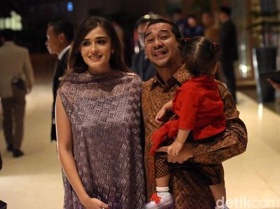 Abi dan Yasmine Wildblood di Pernikahan Panji Trihatmodjo