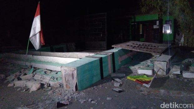 Usai Gempa 7 SR, Lombok Utara Gelap Gulita Malam Hari