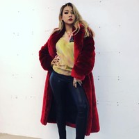 Ini penampilan CL pada November 2017. Tubuhnya memang terlihat sedikit lebih berisi dibandingkan awal-awal tahun lalu. Foto: Instagram/@chaelincl