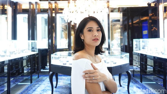 Dian Sastrowardoyo