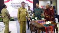 Pendaftaran capres dan cawapres di KPU  sudah dibuka sejak 4 Agustus hingga 10 Agustus 2018. Namun hingga saat ini belum ada satupun pasangan capres-cawapres yang mendaftar.