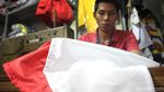 Penjahit Bendera Kebanjiran Pesanan Jelang HUT RI
