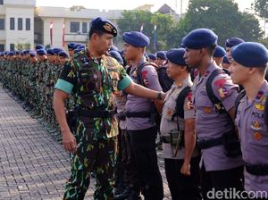 Polri Berangkatkan 460 Personel Bantu Evakuasi Korban Gempa NTB