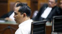 Abdul diyakini jaksa KPK menerima suap Rp 3,6 miliar.