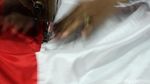Penjahit Bendera Kebanjiran Pesanan Jelang HUT RI