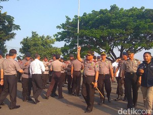Tim SAR Brimob Jatim Dikirim Bantu Evakuasi Korban Gempa Lombok