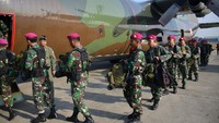 Dalam pemberangkatan yang dilepas Asisten Operasi (Asops) Panglima TNI Mayjen TNI Lodewyk Pusung tersebut,  Satgas PRCPB Marinir dipimpin Letkol Laut (K) Dr, Jeffrey Agung S, Spkj, M.Tr.Hanla yang sehari-hari menjabat sebagai Komandan Batalyon Kesehatan-2 Marinir. Pasukan ini membawa material antara lain 10 unit Perangkat Perawatan, 1 unit Perangkat dokter, 6 unit Tenda Rumkitlap, 1 unit Truk Logistik, 1 unit truk personel dan 1 unit ambulan. Istimewa/Dok. Dispen Kormar.