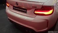 Mobil ini dijual seharga Rp 1,429 miliar off the road.