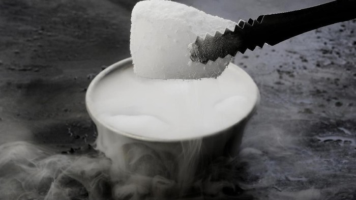 biang es smoke fog and dry ice glacial