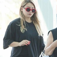 Seorang sumber yang dekat dengan YG Entertainment mengungkapkan kalau perubahan tubuh CL bukan karena stres. Tapi karena selama di Amerika Serikat, wanita bernama asli Lee Chae-rin ini kurang olahraga. Foto: Instagram/@leechaelincl91